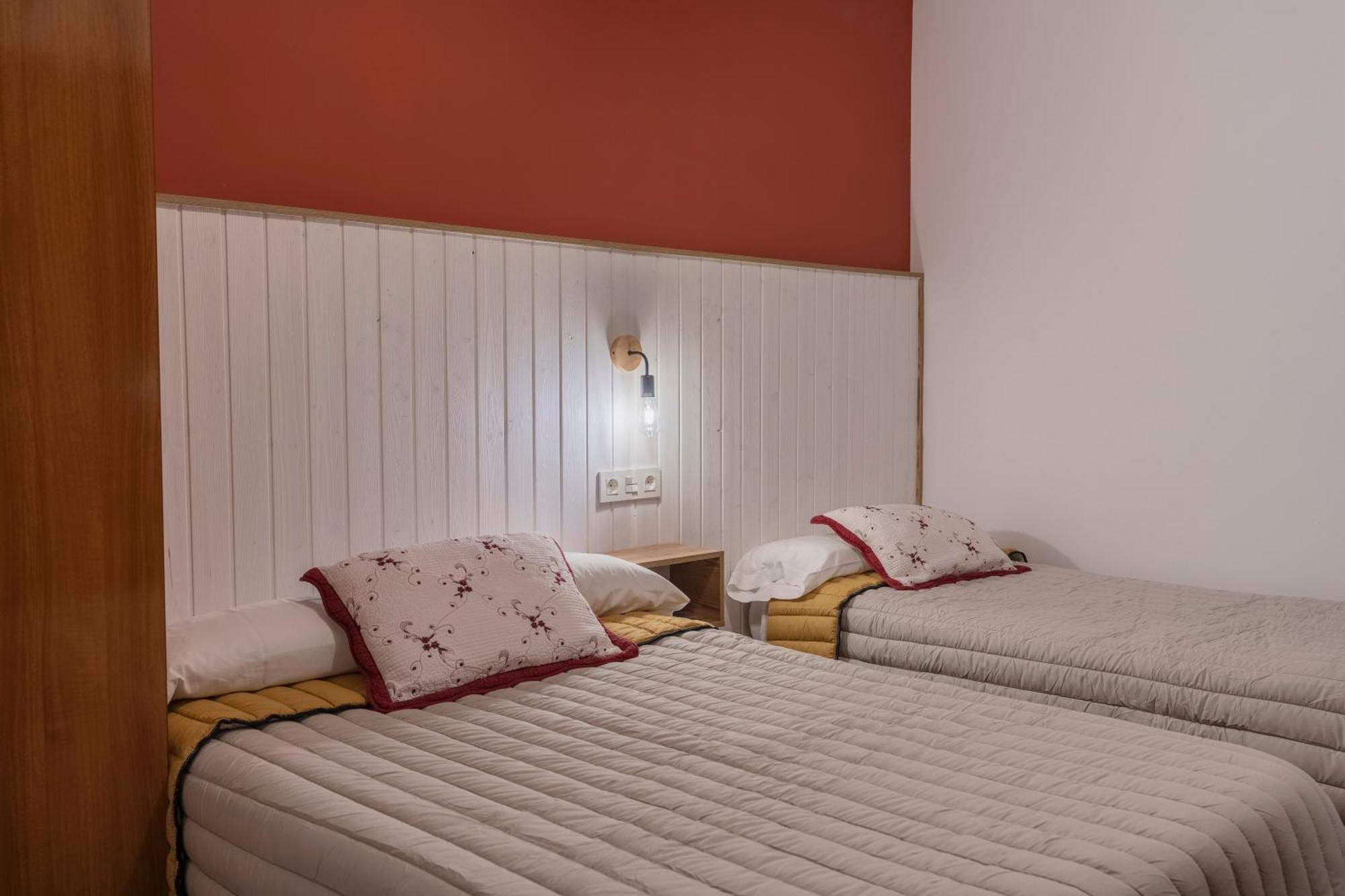 Hostal Julio Cesar La Virgen del Camino Buitenkant foto
